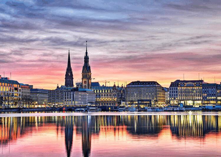 TradeAider's Global Apparel Sourcing Showroom, First Opening in Hamburg, Germany
